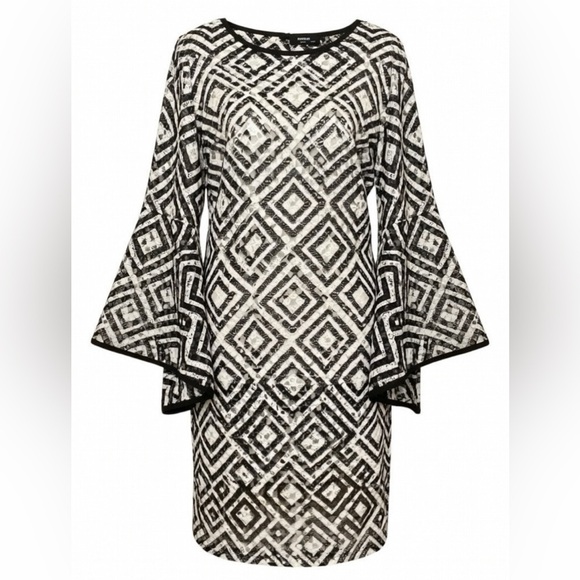 Cover Me Other - Cover Me Black and White Lace Bell Sleeve Cover Up Tunic | Size Medium